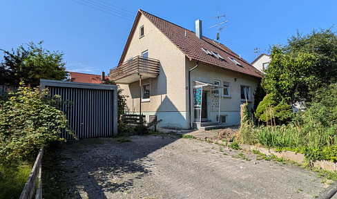 Sanierungsbedürftiges 2-Familienhaus in ruhiger Lage mit großem Garten