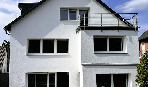 A rare find in the Mühlbachtal area – completely renovated apartment near the University Clinic in Essen.