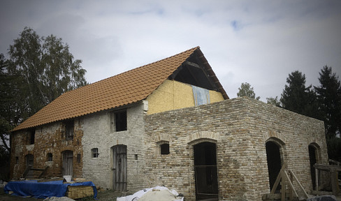 Plenty of space for your plans in Haage/Mühlenberge.