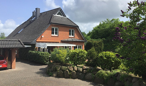 Spacious detached house with forest views, near Preetz.