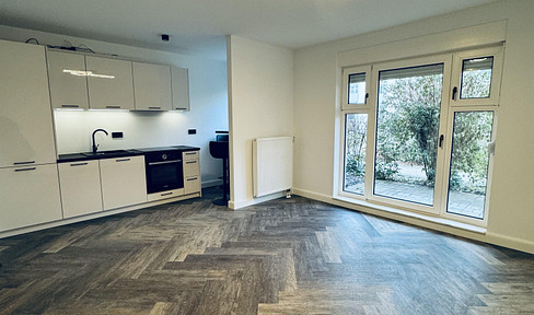 One-room apartment with a terrace and fitted kitchen, located in the city center of Cottbus.