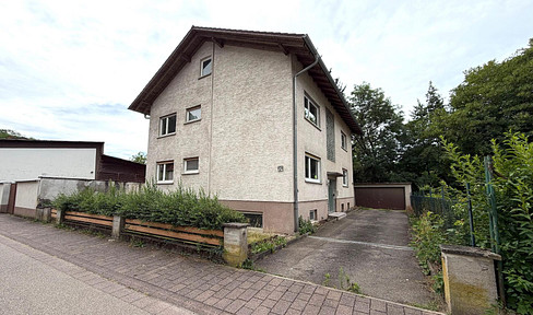 Detached two-family house * in MÜHLHAUSEN.