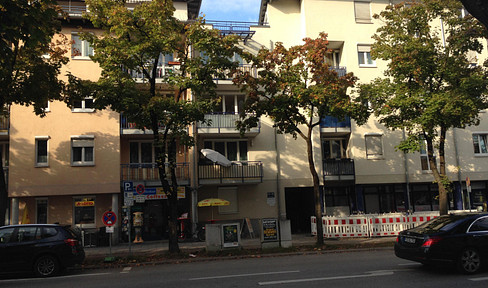 Well-maintained 2-room apartment near U3 station, Aidenbachstraße.