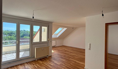 Neue Einbauküche – renovierte Wohnung - 3ZKB