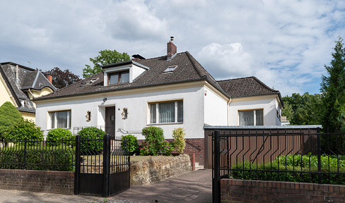 Großzügiges Einfamilienhaus in Berlin Zehlendorf