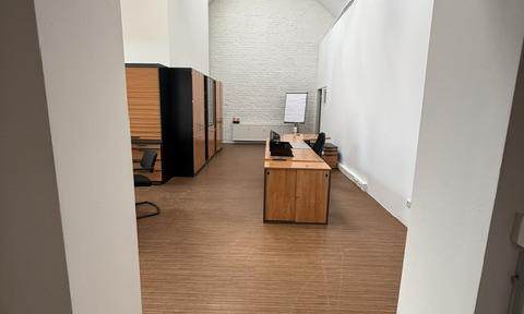 Office space for rent, including furniture and equipment / Krefeld.