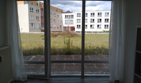 teilmöbliertes STUDENTEN Appartement mit eigener Terrasse, Bad und Single Küche
