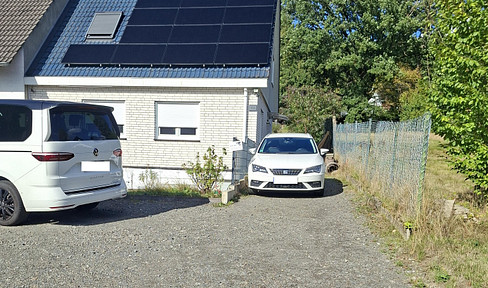 Modernisiertes Einfamilienhaus mit Wärmepumpe, großer PV-Anlage und großzügigem Grundstück