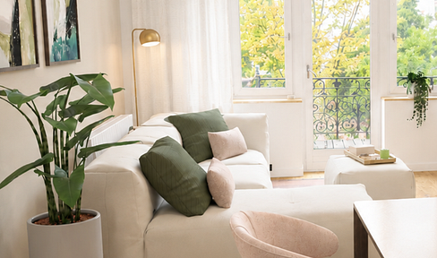 First occupancy after renovation: Spacious 114 m² apartment with a balcony in Marburg.
