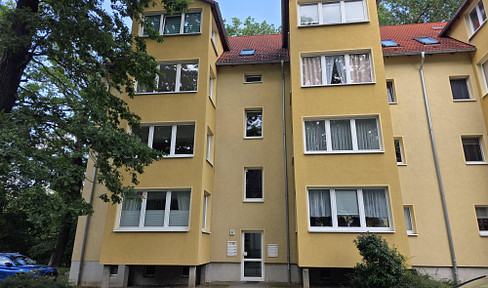 Helle 2-Zimmer-Wohnung mit Erker, einem Stellplatz und naturnaher Lage in Dessau-Kochstedt