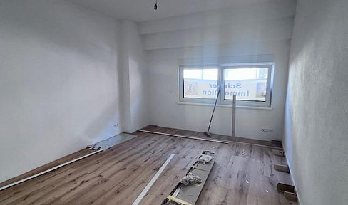 Erstbezug nach Kernsanierung – 2,5-Zimmer-Wohnung | KfW 55