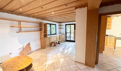 Helle 3-Zimmer-Erdgeschosswohnung mit Balkon & großem Garten zur alleinigen Nutzung