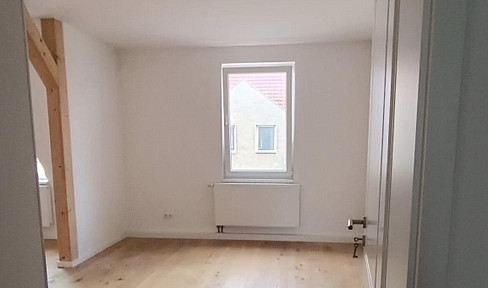 Stilvoll kernsanierte 2,5-Zi-Altbau-Wohnung