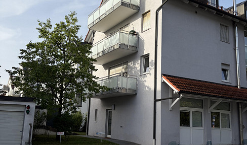 Helle, sehr attraktive 2-Zimmer Eigentumswohnung mit Balkon in attraktiver Umgebung in Unterhaching