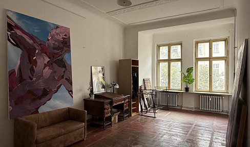 Bezugsfreie helle 2-Zimmer VH Altbauwohnung in der Nähe vom Schloss Charlottenburg (provisionsfrei)