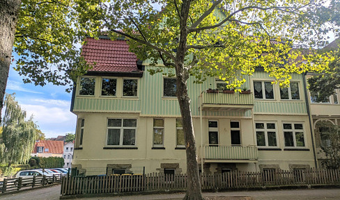 Charming living space or investment property: centrally located, and with no agency fees.