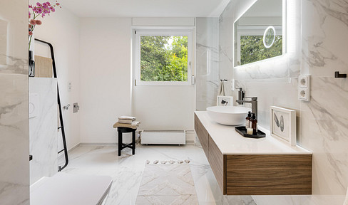 Stilvoll wohnen im Grünen – hochwertig sanierte 3-Zimmer-Wohnung mit Balkon in München-West