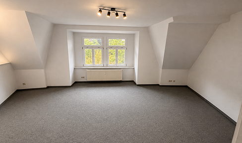 Bright apartment with panoramic views and a brand new fitted kitchen – 2 rooms, 68 m².