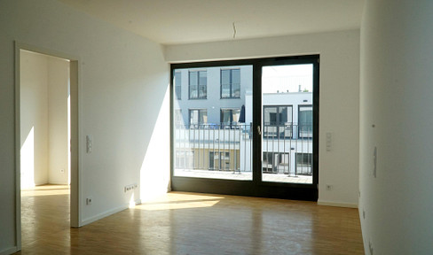 Bright 2-room apartment in the heart of Berlin.