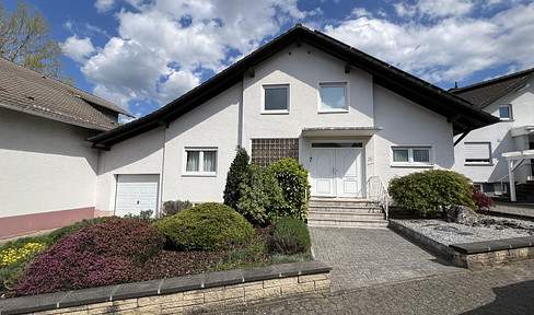 1,5 stöckiges Einfamilienhaus mit Garage in Malsch