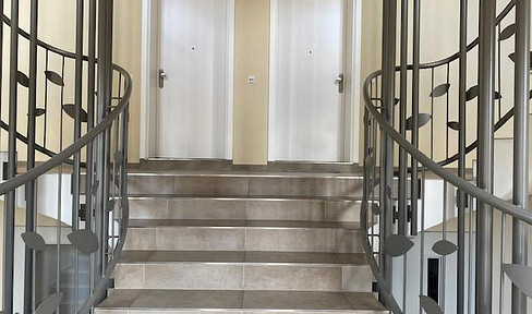 Exclusive 3-room apartment with a large balcony.