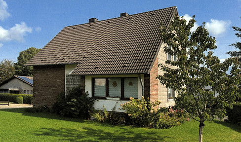 Großzügiges Domizil auf ca. 1600m² Grundstück mit Bebauungspotential