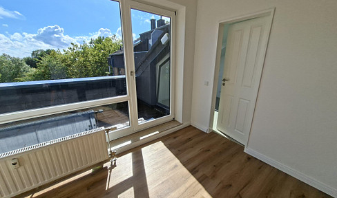 High-quality renovated 3-room apartment with a balcony and underground parking space – guaranteed views of the Neander Valley!