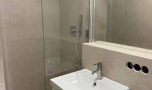 3-room apartment, 66 square meters, with balcony / new windows, kitchen, bathroom, and flooring.