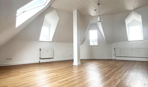 Stilvolle Modernisierte 2-Zimmer Wohnung am Schillerplatz (provisionsfrei)