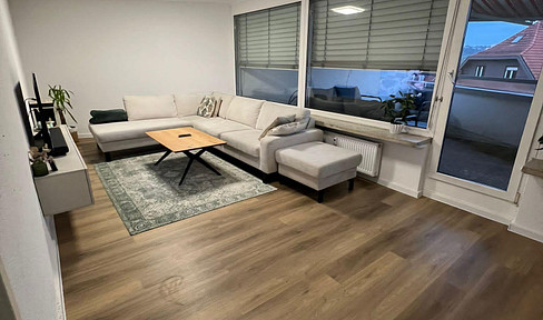 Kernsaniert, Stylische 2-Zim.-Wohnung mit Riesen-Terrasse & Traumhafter Aussicht!