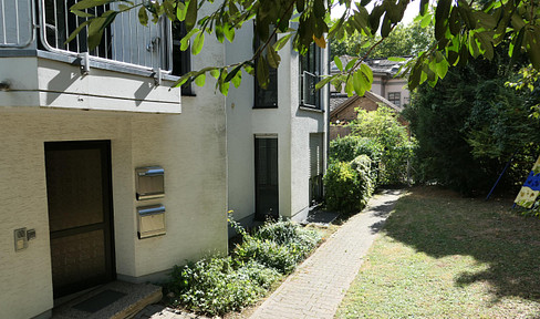 Große Doppelhaushälfte mit 2 getrennten Wohnungen - 4-5 Zi-ETW und 3-Zimmer-ETW, Feldrand