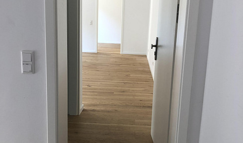 Stylish, completely renovated 2-room apartment in a historic building.
