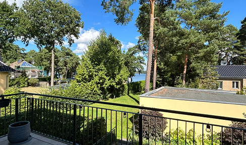 Wohnen am See in der Natur: Moderne Wohnung mit Balkon (1.OG)