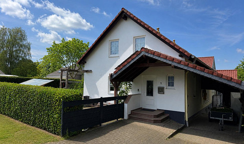 Großzügiges Zweifamilienhaus mit Photovoltaikanlage und attraktiver Mieteinnahme in Hennef