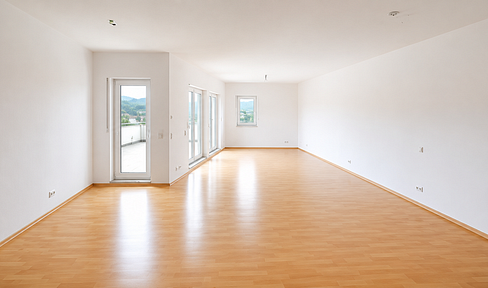 Spacious 86 m² studio apartment with a loft-like feel and a rooftop terrace.