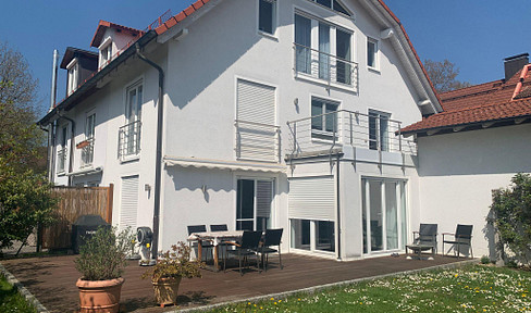 VON PRIVAT UND PROVISIONFREI: Reiheneckhaus in Großhadern im Blumenviertel