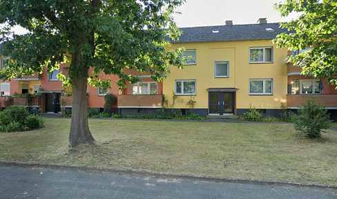 Well-maintained residential complex with 8 apartments in Solingen-Ohligs – no commission fees.
