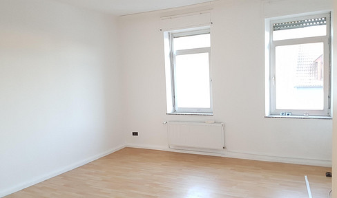 Helle, ruhige 3 Zimmerwohnung, mit Küche, Stellplatz und Garten