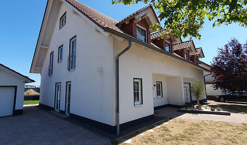 Helle, moderne Doppelhaushälfte in ruhiger Ecklage – sofort bezugsfertig!