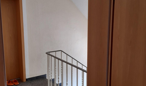 Helle und ruhige Dachgeschoß Wohnung