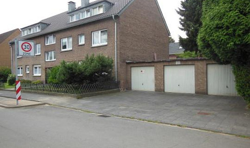 Helle und ruhige Dachgeschoß Wohnung ohne Makler Provision