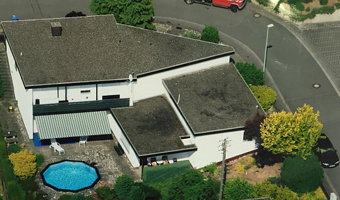 Ausgefallenes 2-Fam. Architektenhaus mit Pool,Energieausw. D, Runkel OT,provisionsfrei zu verkaufen