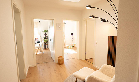 Beautiful 3-room apartment / with extra-large underground parking space.
