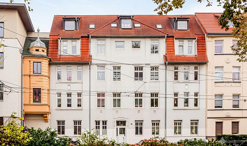 Freshly renovated 4.5-room apartment with 2 bathrooms, located near the Technical University of Brandenburg.
