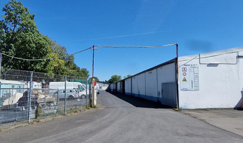 323 m² warehouse with a ceiling height of up to 6.6 meters – suitable for high-load racking systems – available from December 1st in Cologne.