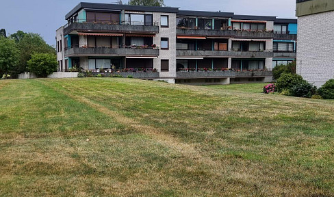 Charming 1-bedroom apartment in a quiet residential complex with underground parking.