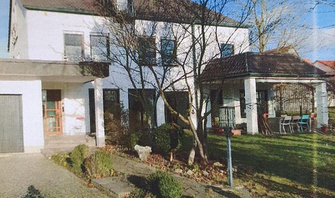 Freistehendes Einfamilienhaus / Villa