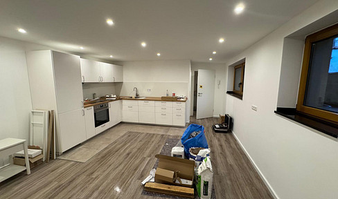 Dream living directly on the Rhine – High-quality renovated apartment in Cologne-Rodenkirchen.