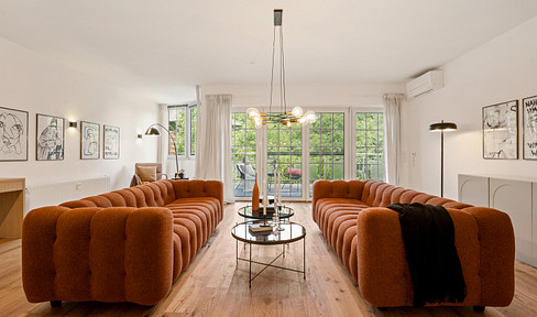 Commission-free and ready to move in: A 4-room haven with 86 square meters of sun terrace.