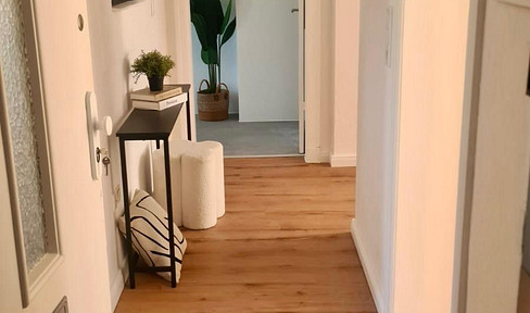 Modern 2-room apartment in a central location in Kiel, near Exerzierplatz - completely renovated.